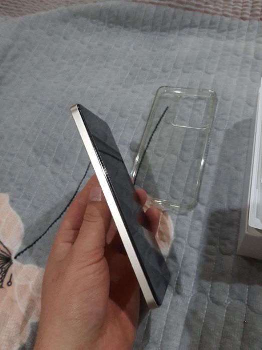 Vivo y36 8,128 qomero 50 mp