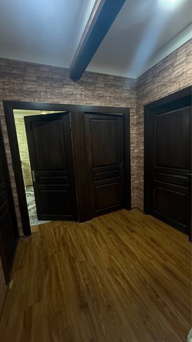 Dom sotiladi chilonzorda narxi kelwamiz srochnaa