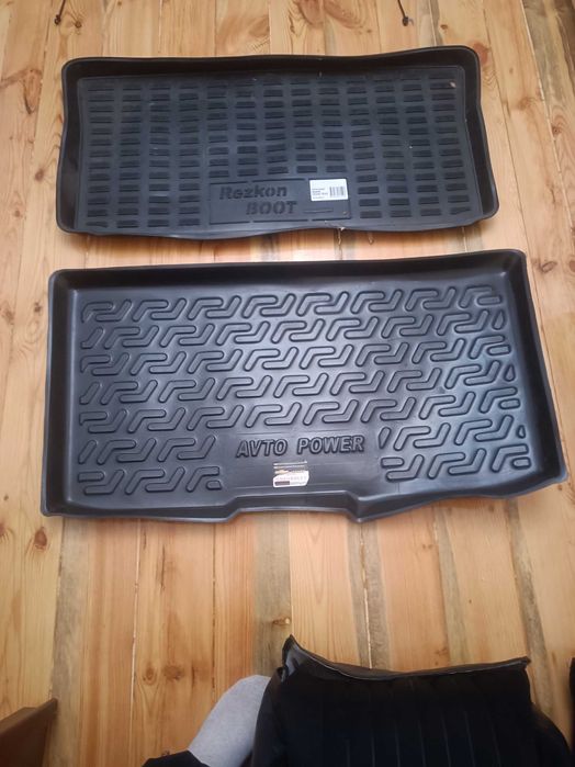 полик для багажа Спарка в отличном состоянии как новый