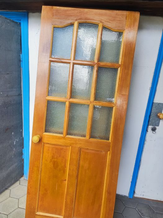 Деревянные двери 80см, даром