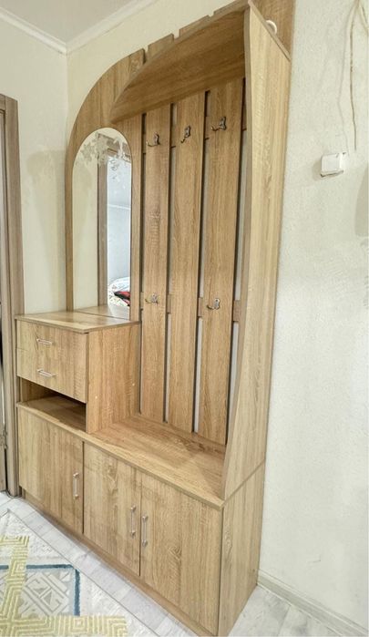 Продам прихожи шкаф