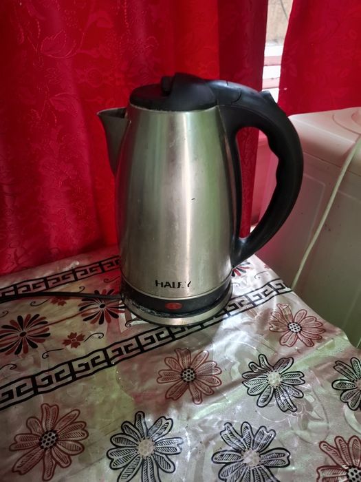 Чайник,утюг,баки.