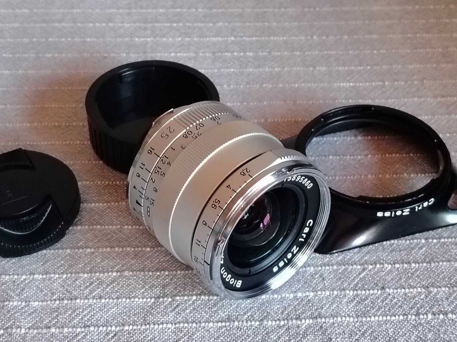 Zeiss Biogon 25mm f2.8 ZM Leica