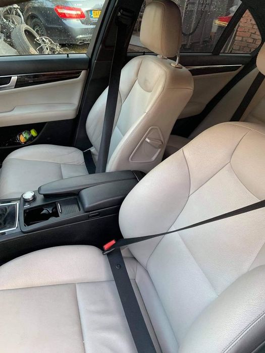 На Части Mercedes W204 C220 Facelift AMG Pack OM651