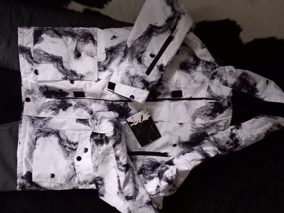 Ски екип яке и панталон гащеризон