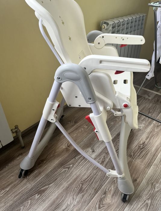 Детский стульчик для кормления
