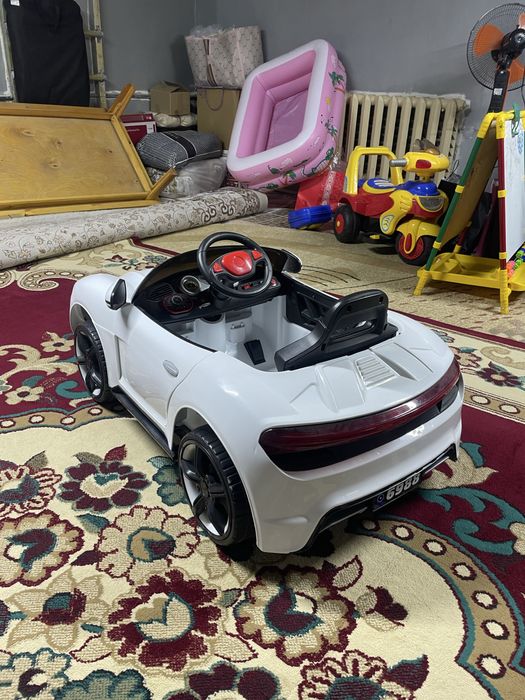 Продам детскую машинку