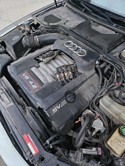 Audi S8 d2 на части или цял за части