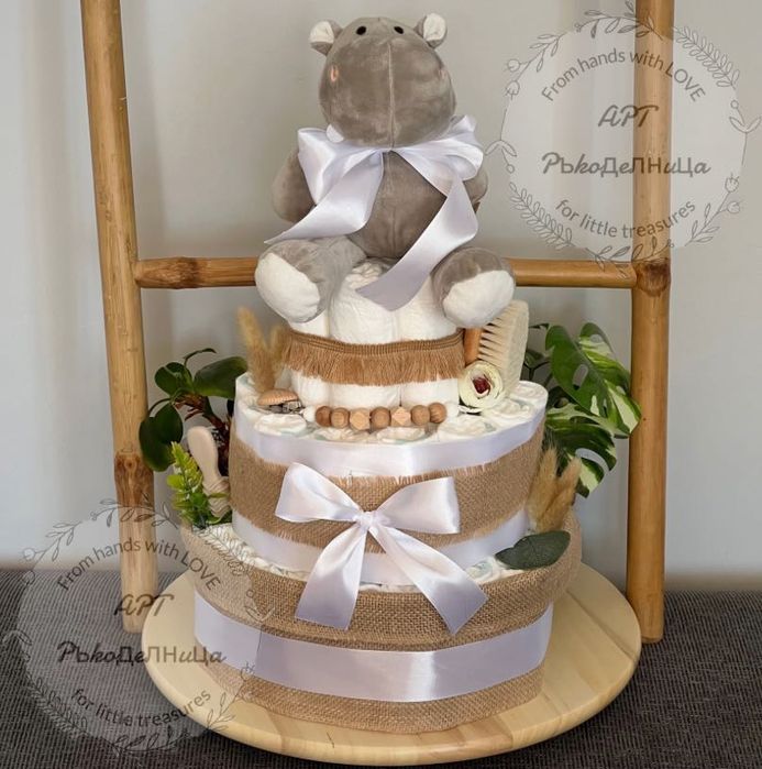Торти от памперси на 3 етажа от “Aрт Ръкоделница”
