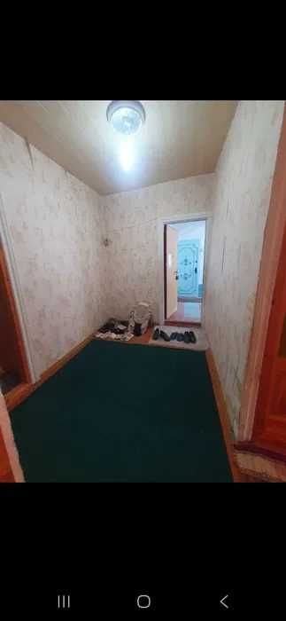 5 микрайондан 3 хонали 3 каватдан квартира сотилади