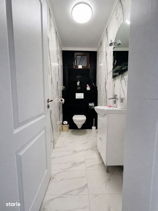 Casă de vânzare – 6 camere P+M, Haieu