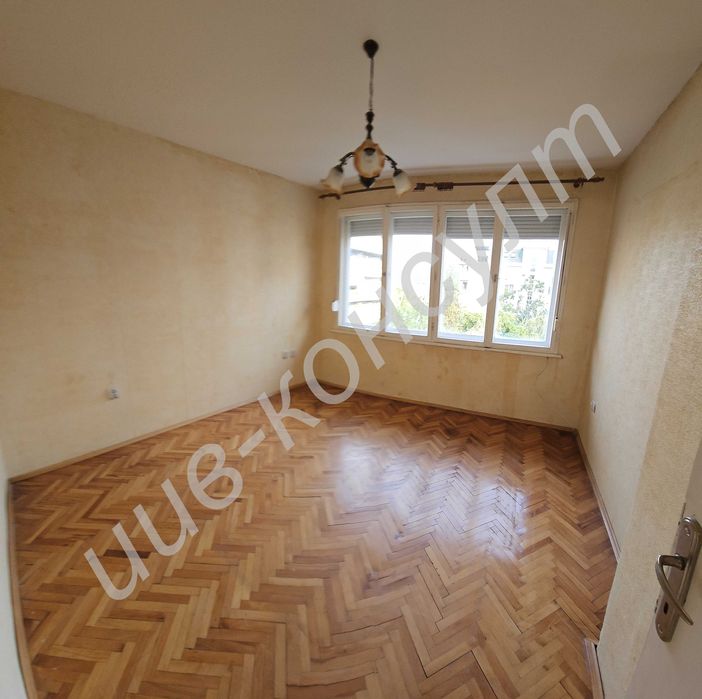 Продава се Тристаен апартамент в Велико Търново, Бузлуджа - 105 кв.м за 1600 €/кв.м - Снимка #9