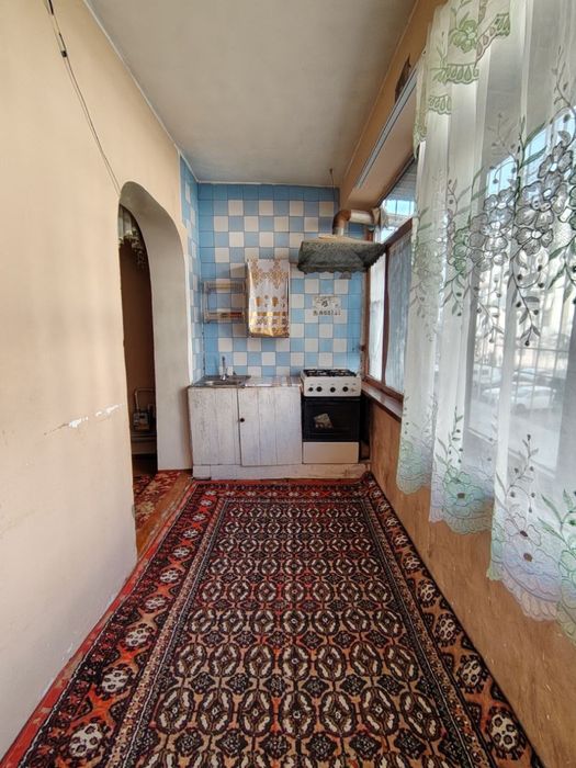 Срочно 2 хонали квартира ижарага берилади 5 микрорайон Шайх базарчик.