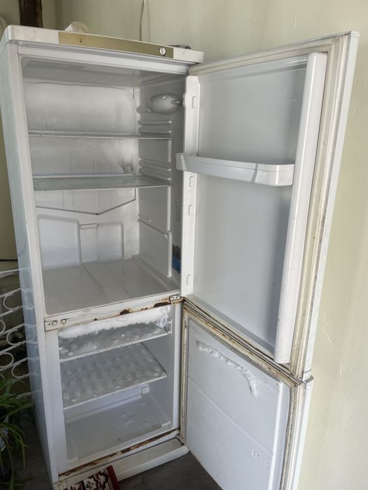 Холодильник INDESIT