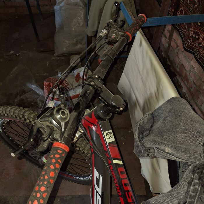 Велосипед, на ходу