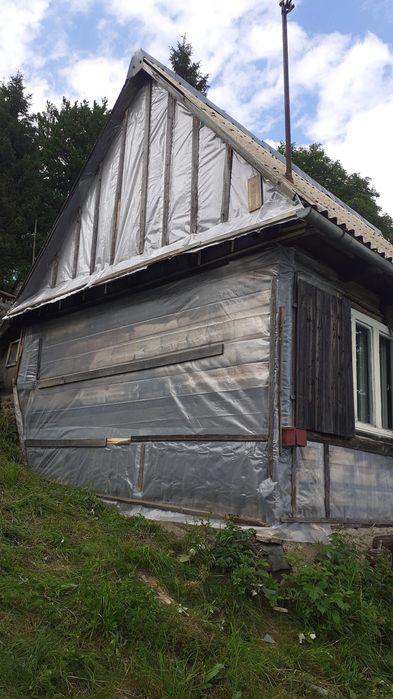 Vând cabana la munte