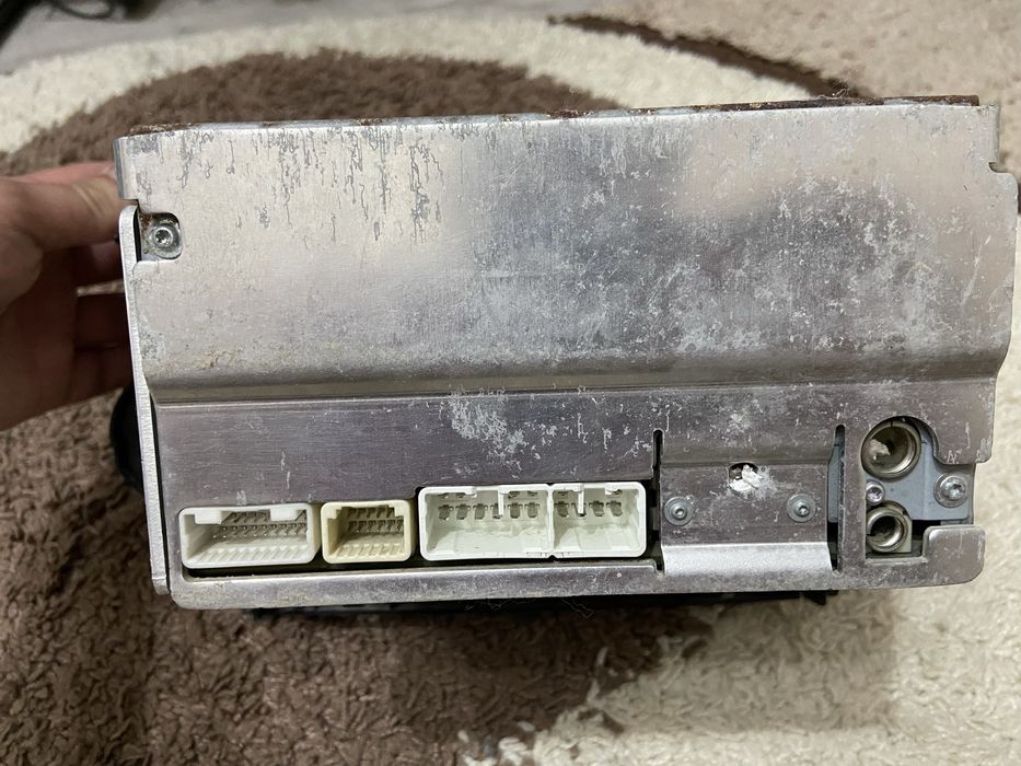 Магнитолла Toyota Highalnder 2012