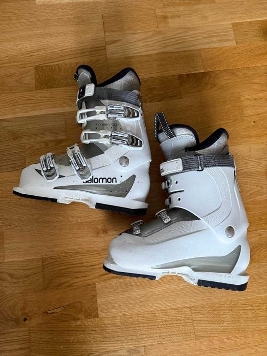 Clapari schi Salomon Divine