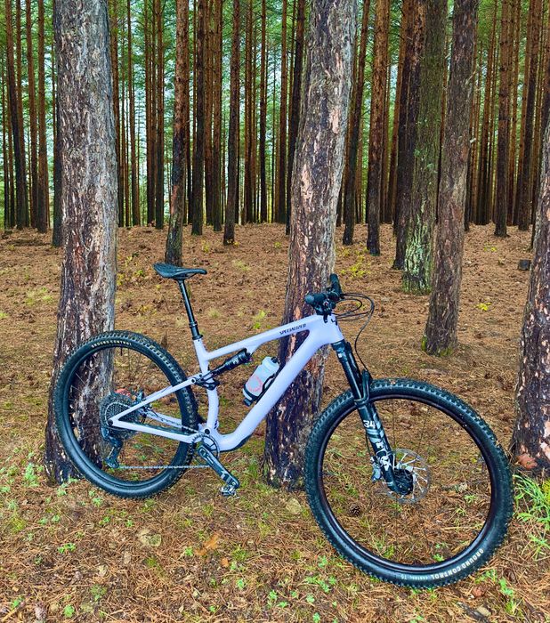 Specialized Epic EVO 8 – ~12.3 кг, състезателно, обслужено