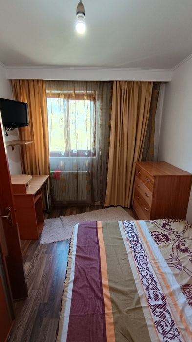 Inchiriez apartament