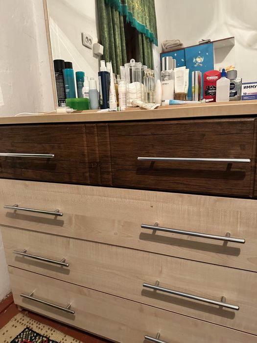 Косметикаға арналған айна камод