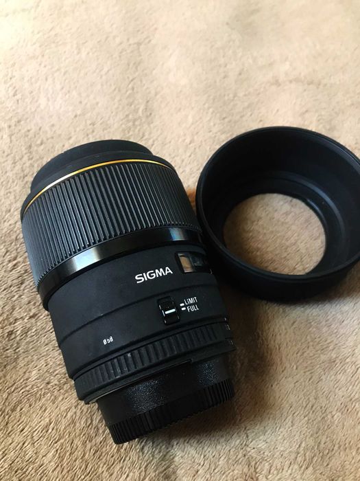 Макро обектив 105mm f/2.8 Sigma