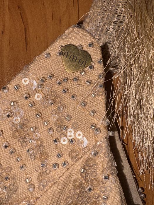 Нова рокля. Обличана един път. Размер ХС. Подходяща за официален повод