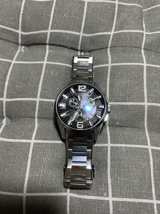 Часы Quantum продаются