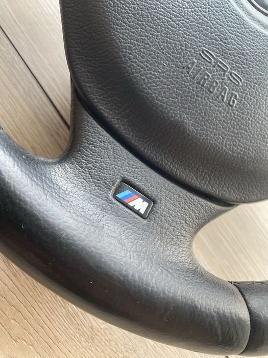 Бмв руль м тех 4