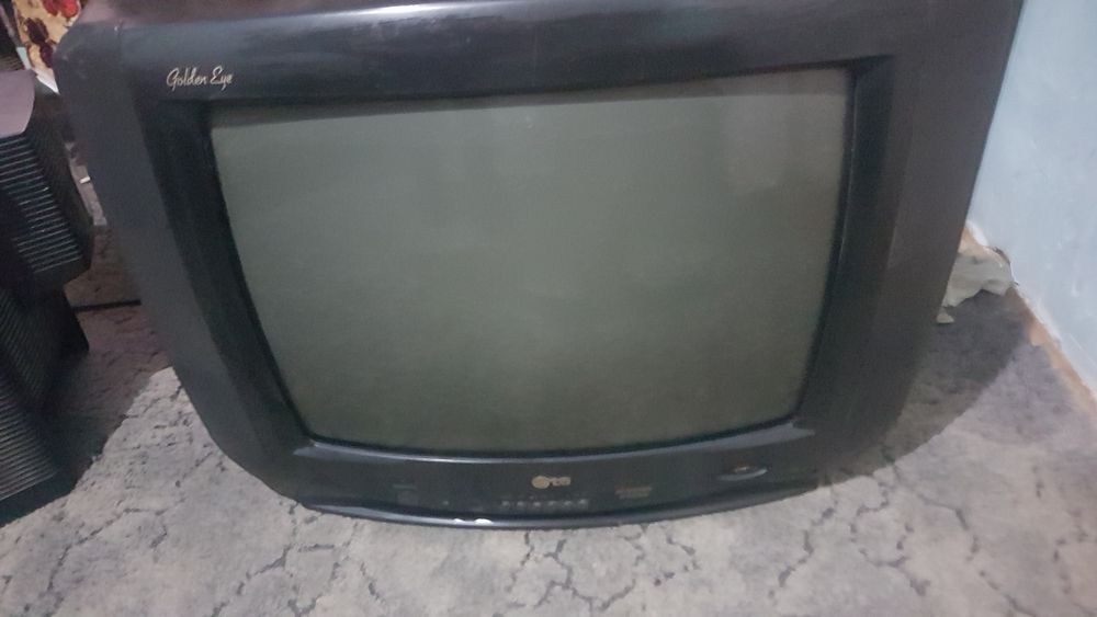 продаю телевизор