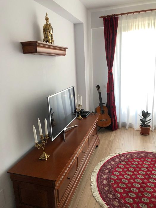 Apartament 2 camere (nou, mobilat) + 2 locuri de parcare (optional)