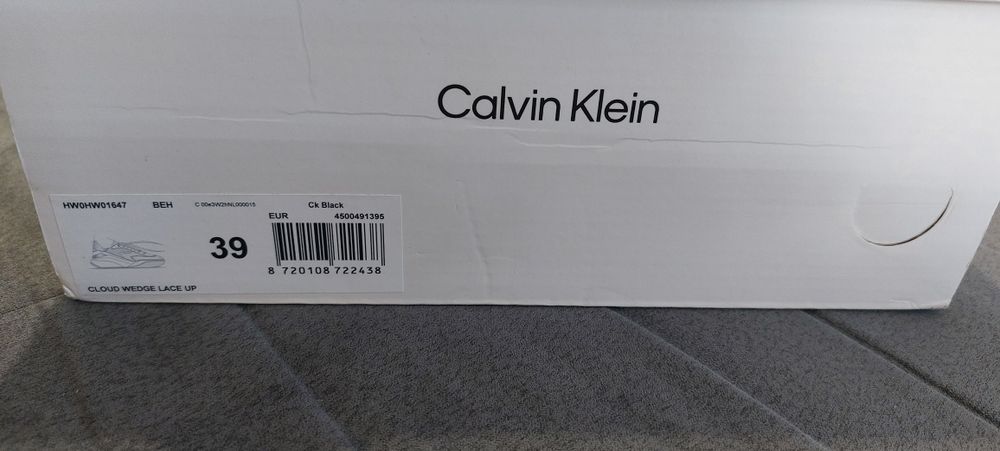 Обувки Calvin Klein 39