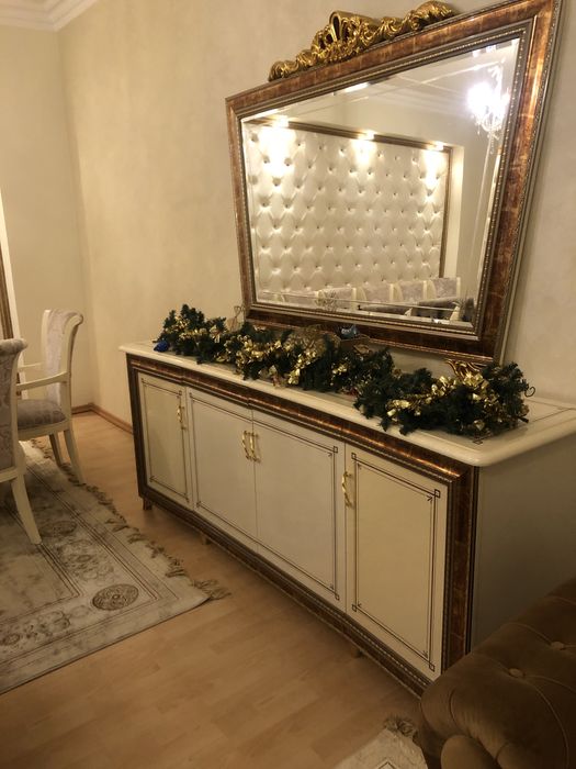 Мебель , стол стулья для гостинной