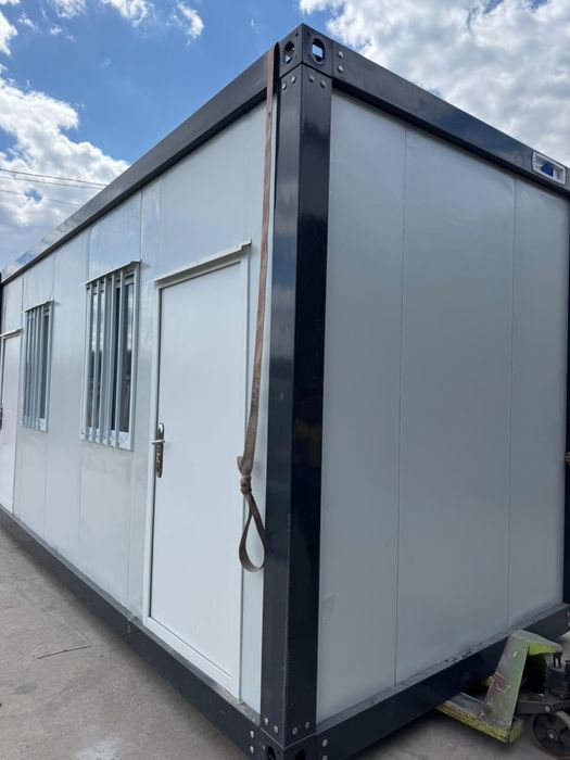 Vand Containere modulare cu piese de colt