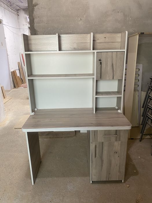 Пистменный стол, парта