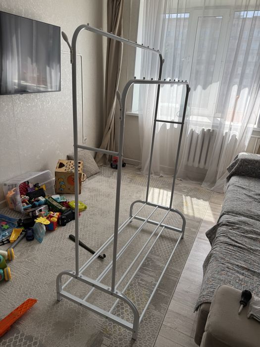 Продам вешалку