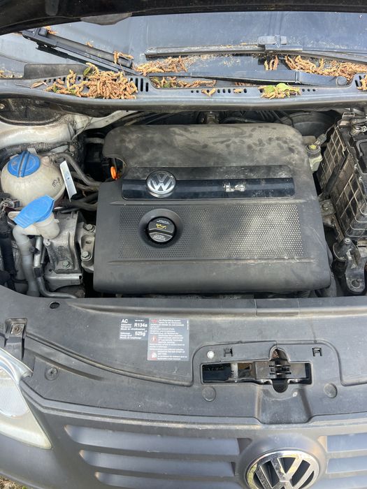 Продавам vw caddy на части 2,0 ecofuel