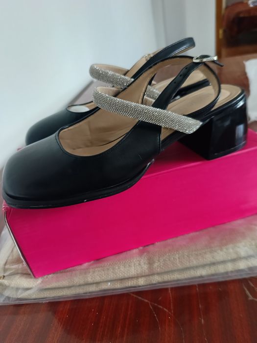 Женская обувь и туфли