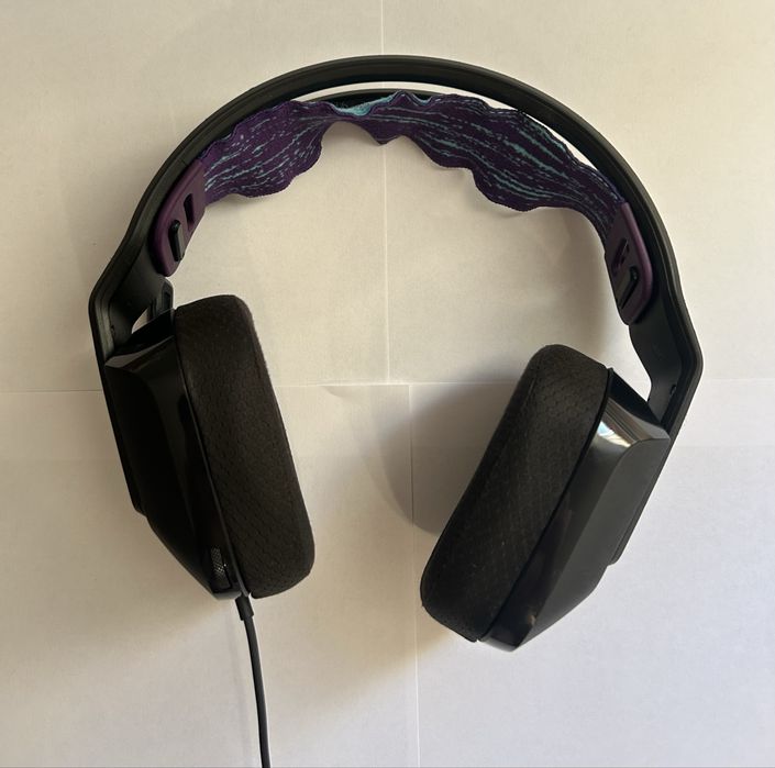 Наушники Logitech G335
