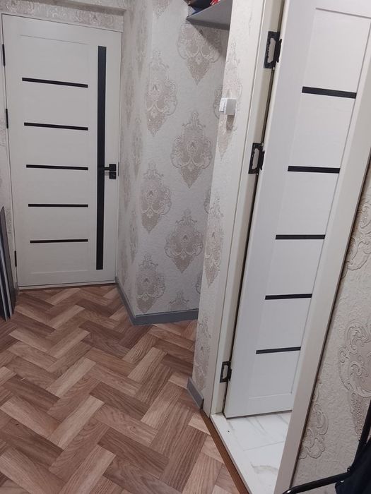 1 Комната Продажа Сергели Спутник 8 1/2/2 квартира чистая