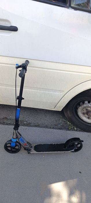 Trotineta pliabila pentru copii