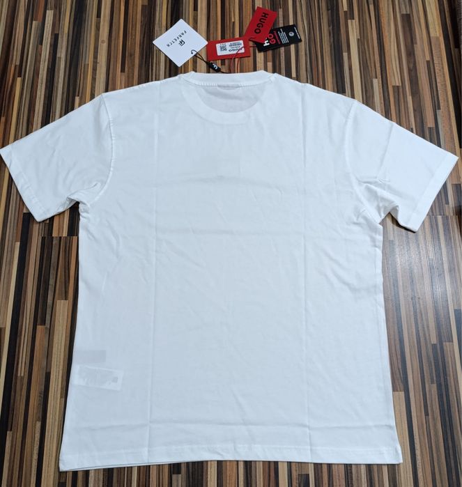 Vand tricou nou de barbati Hugo
