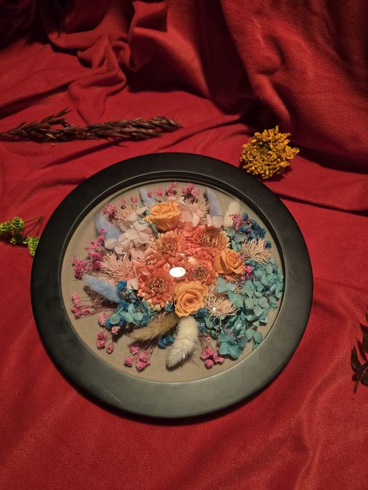 Tablou cu flori naturale uscate și conservate