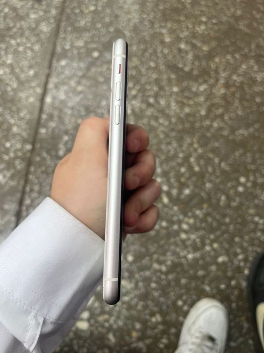 iPhone 11 продам 128гб