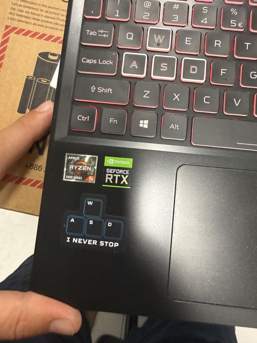 Laptop gaming Acer Nitro 5 AN515-45 Ryzen 5 RTX 3060 24GB RAM 1TB SSD 144Hz FHD