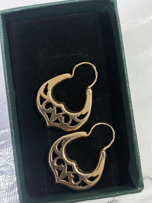 Продам серьги золото -180.000т