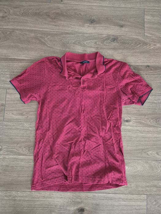 Червена тениска с яка размер М
