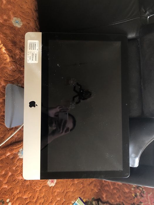 Calculator Apple iMac All in One Desktop Computer Model A122524” 2009