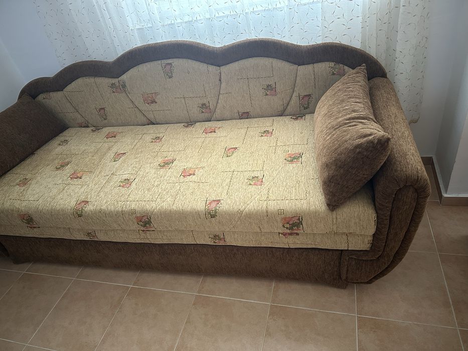 Продавам диван с функция спалня