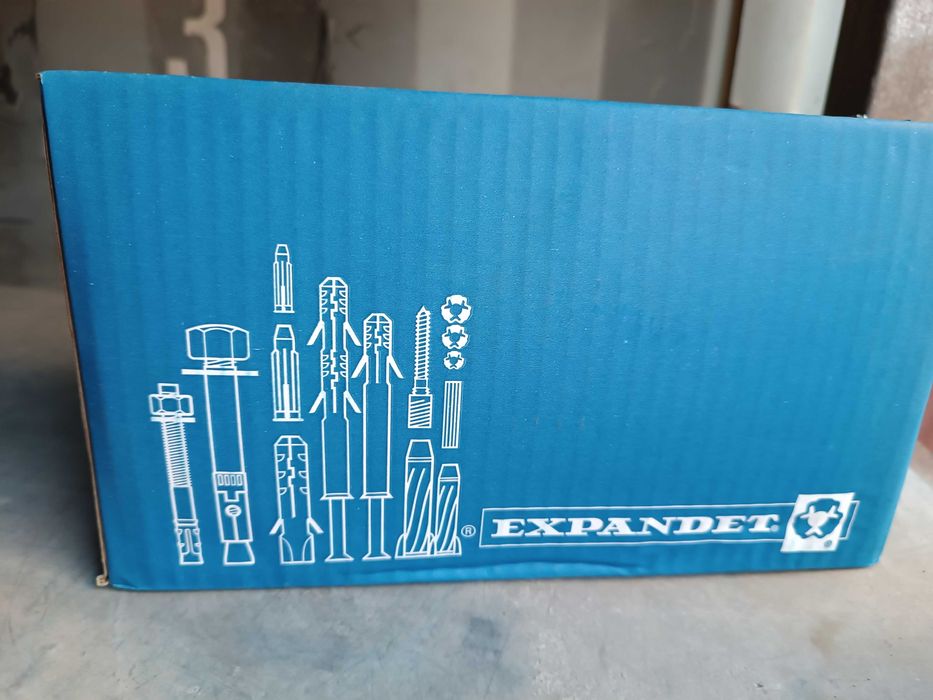 Анкер клиновой   12*185